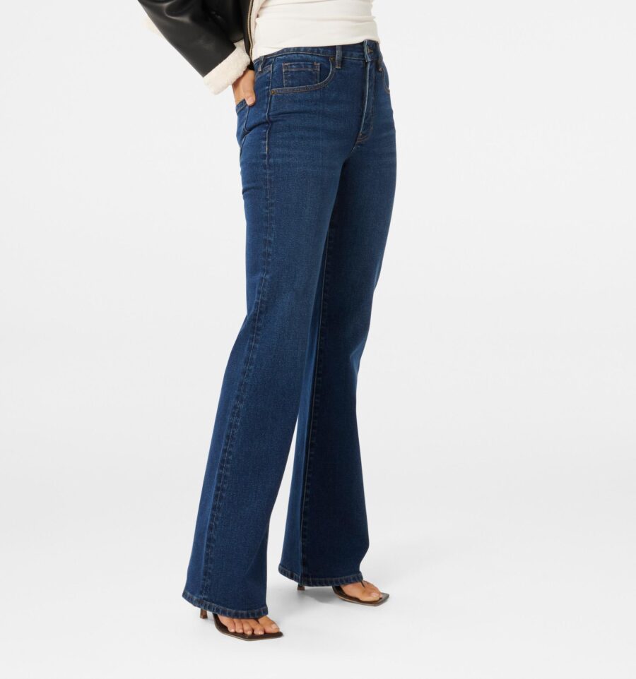 Kira Relaxed Flare Jeans