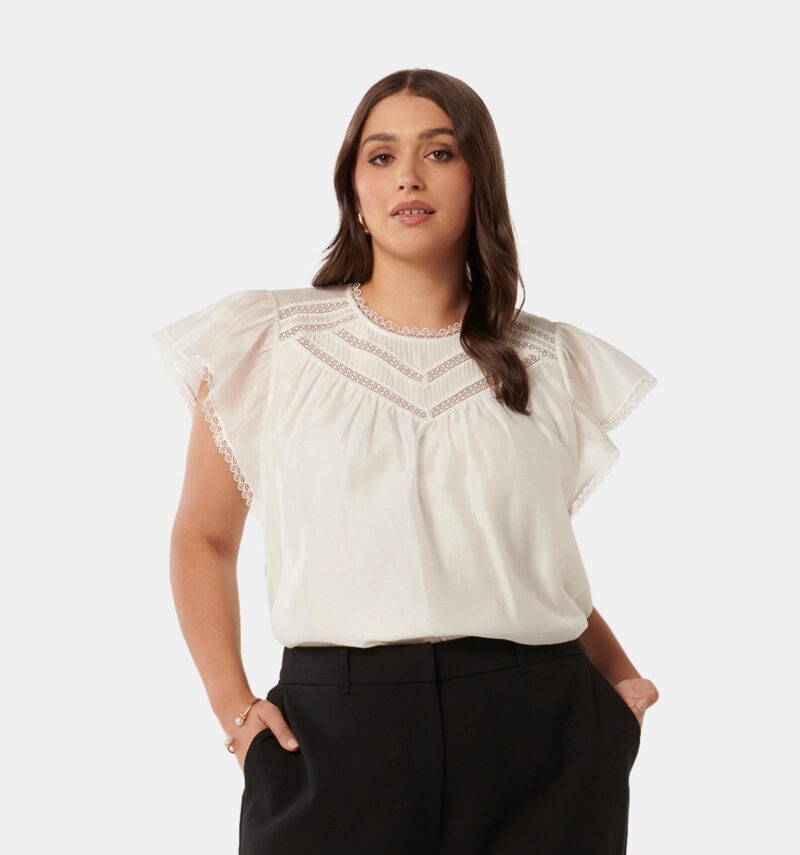 Shiloh Curve Trim Flutter Blou